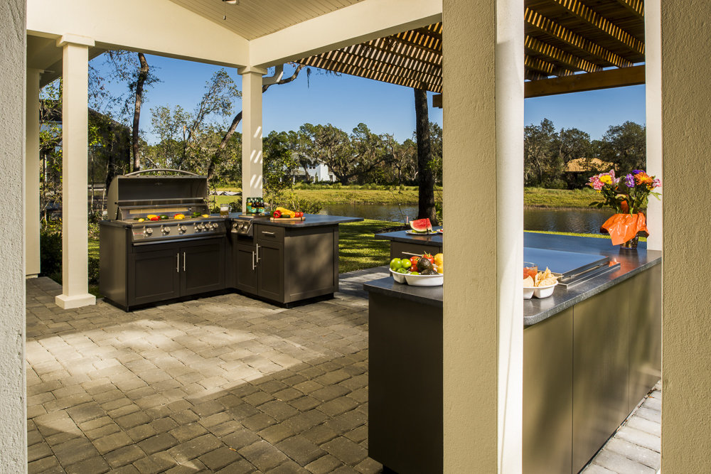 covered outdoor kitchen