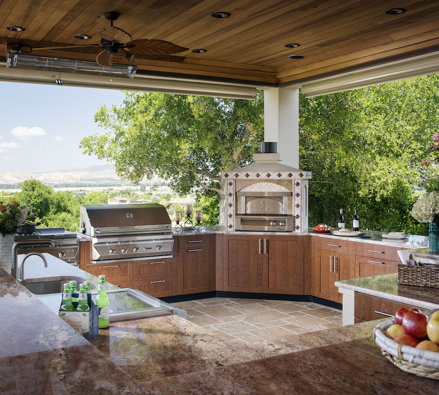 Investing in an outdoor kitchen